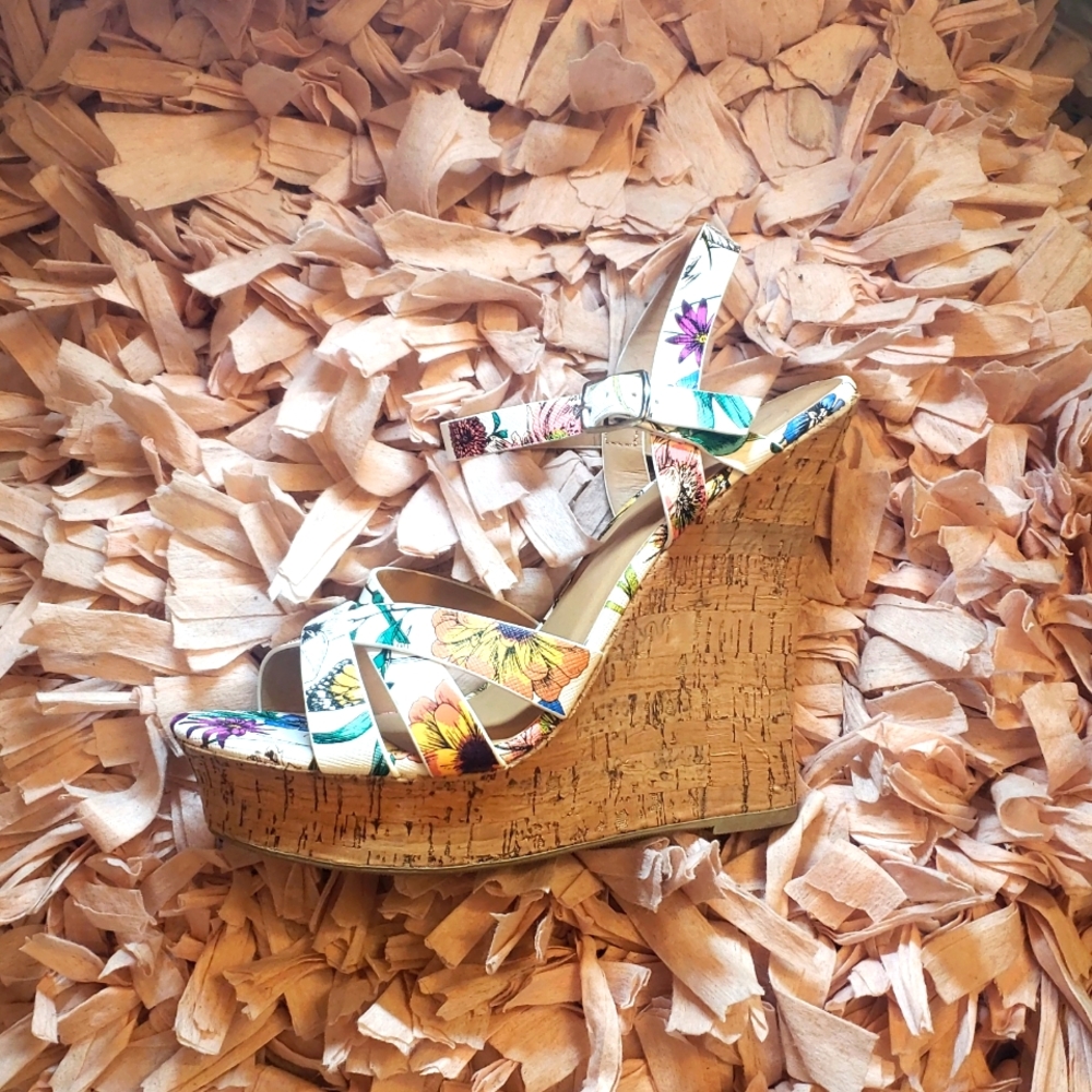 Women's sandle wedges